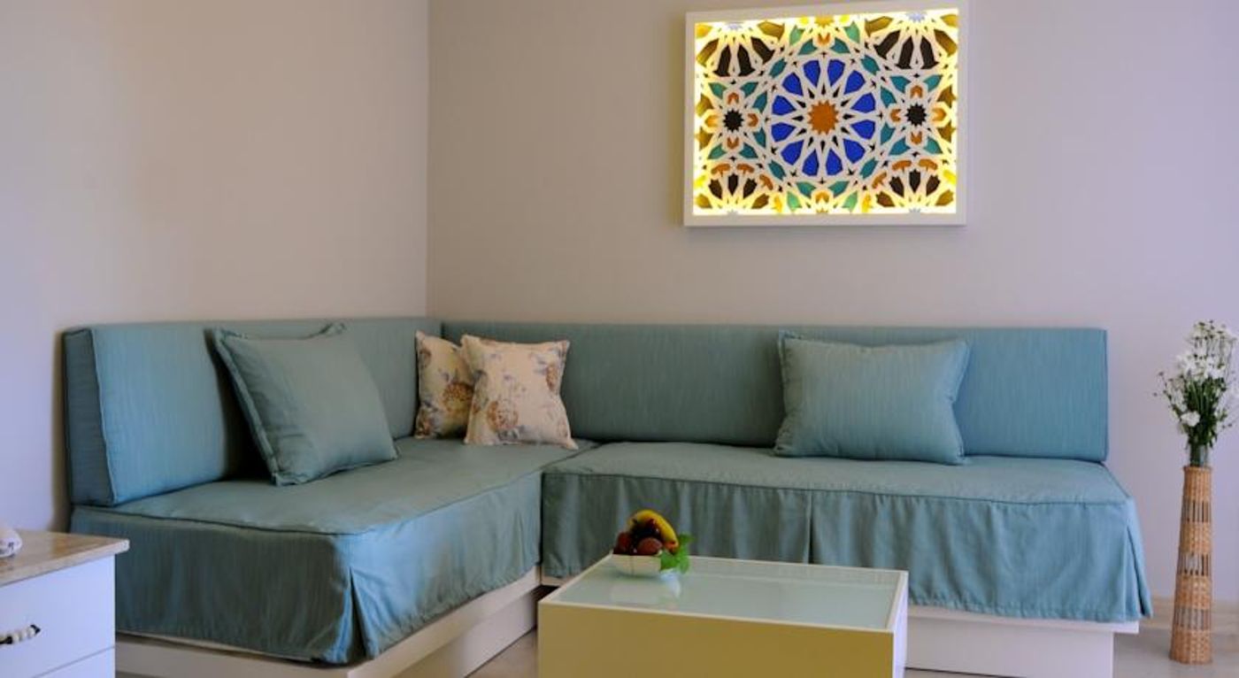 Sea Breeze Hotel & Apartments