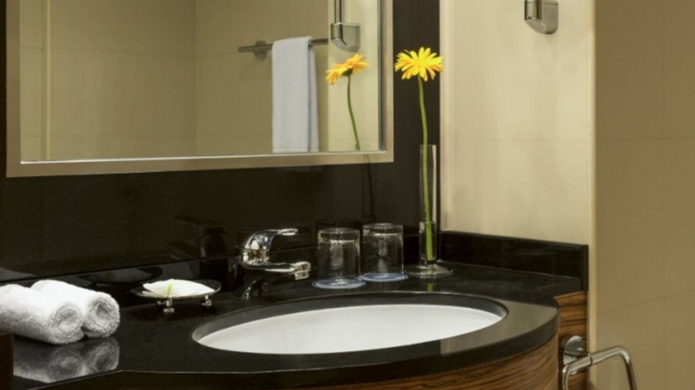 Four-Points-by-Sheraton-Downtown-Dubai-General-view-36