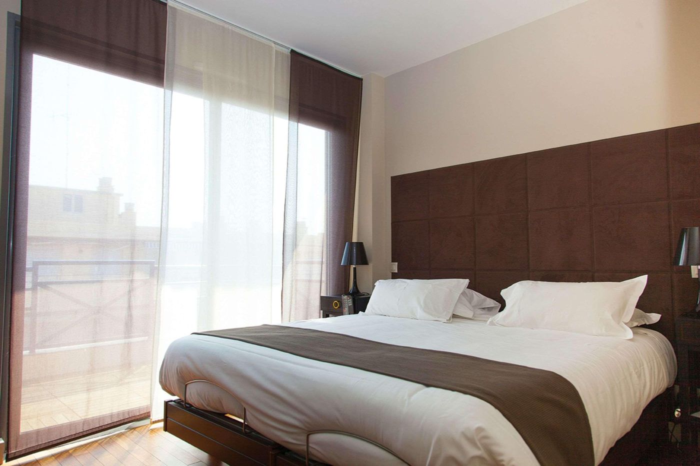 Neho-Suites-Cannes-Croisette-Room-35