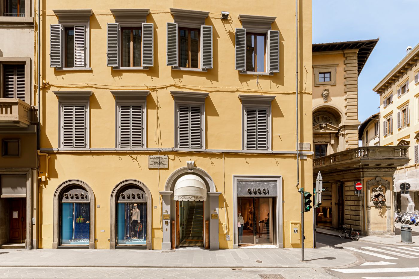 Room-Mate-Isabella-General-view-10