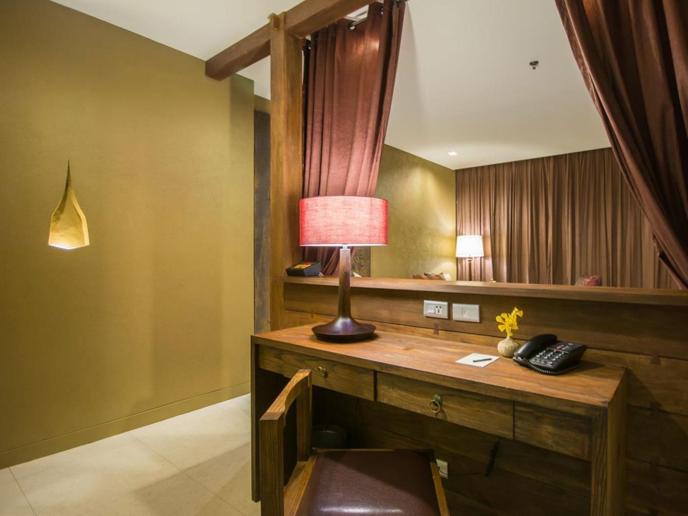 Sunsuri-Phuket-Room-37