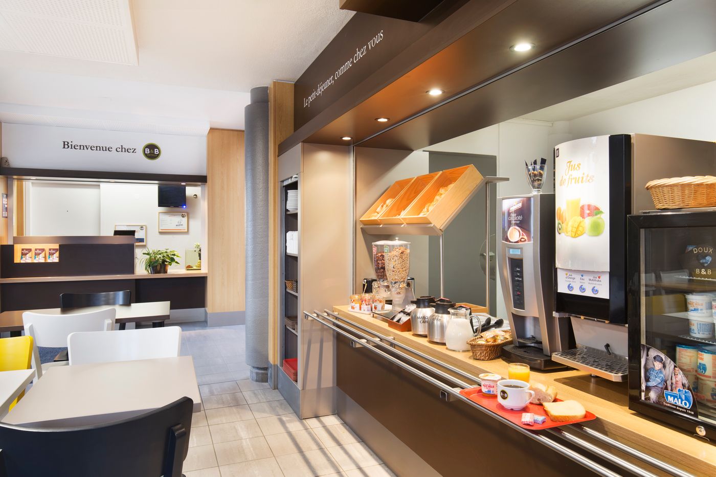 B&B Hôtel LYON Saint-Bonnet Mi-Plaine - France - Saint-Bonnet-de-Mure - Restaurant - 9