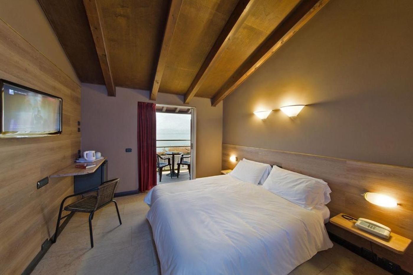 La Paül-Italy-Sirmione-Room-8