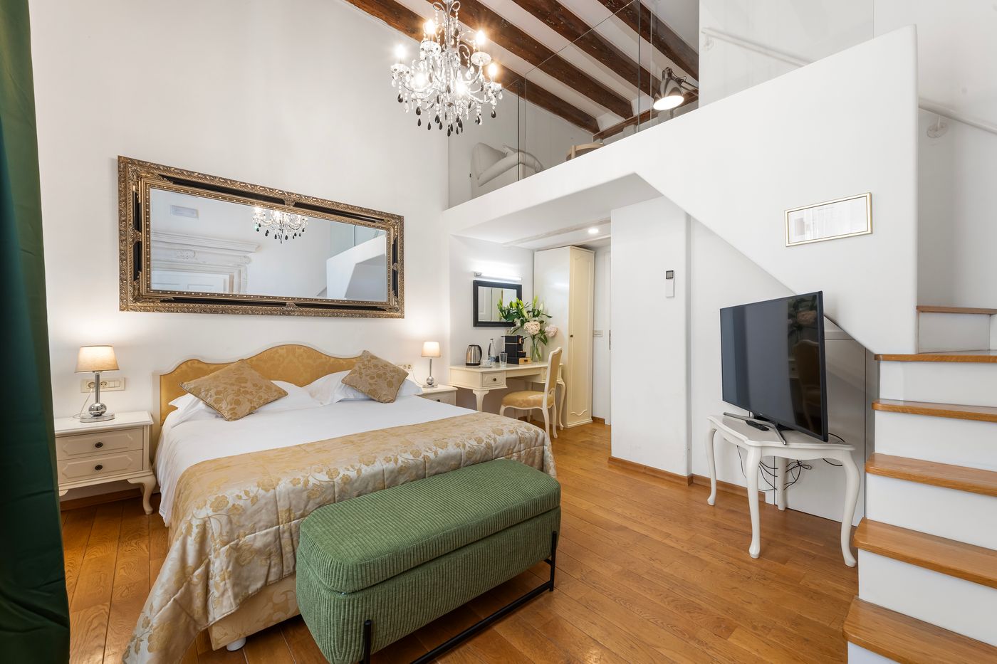 Palmotta-Palace-Room-7