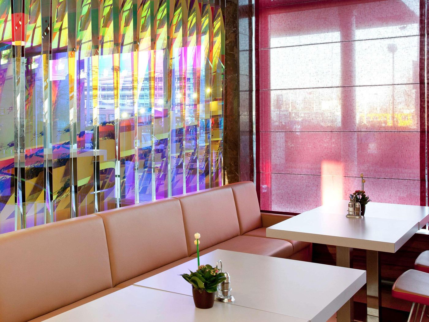 ibis-Budapest-Citysouth-Restaurant-58