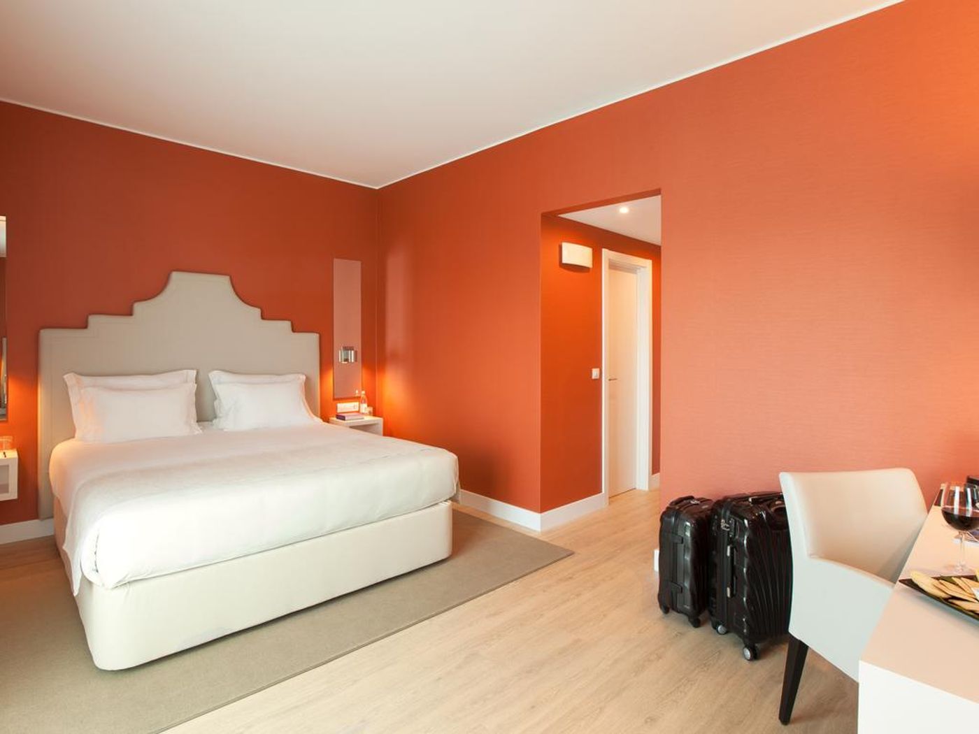 Lutecia-Smart-Design-Hotel-Room-9