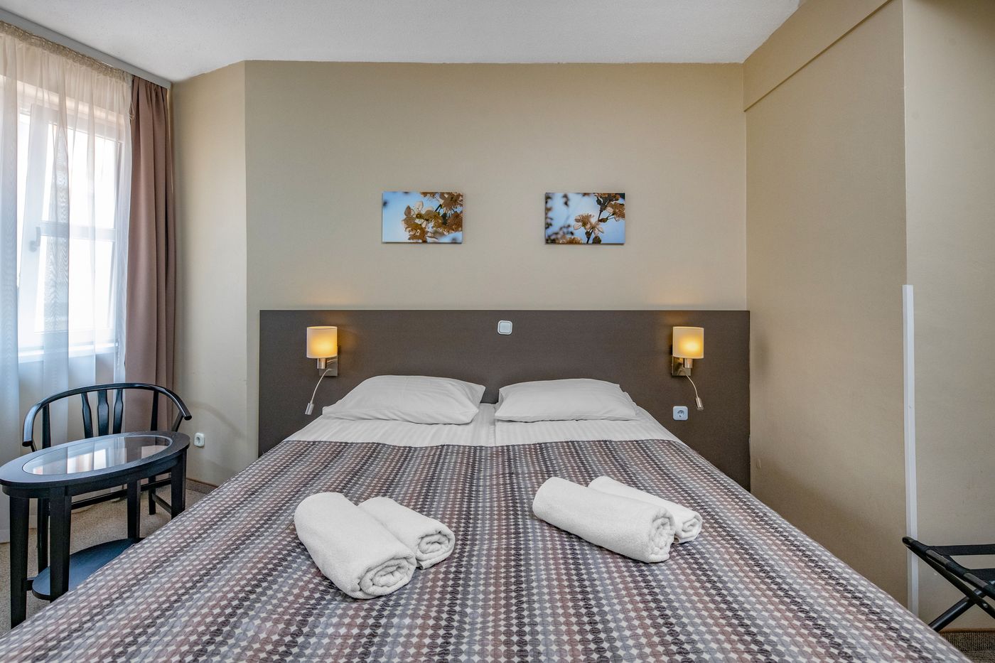 Corvin-Hotel-Budapest---Corvin-wing-Room-18