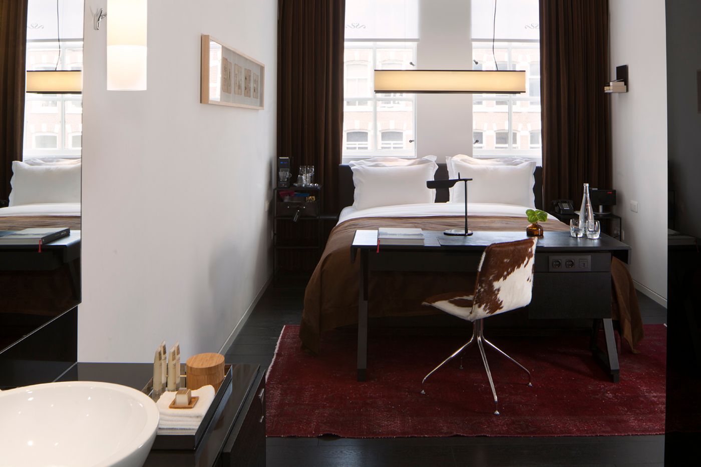 SIR-Albert-Hotel--part-of-Sircle-Collection-Room-42