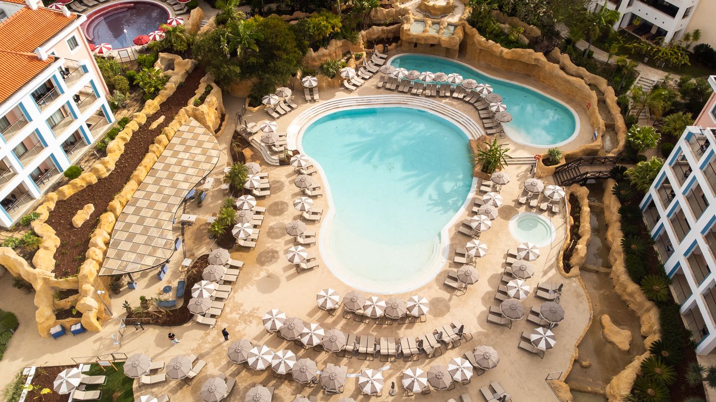 Hilton-Vilamoura-As-Cascatas-Golf-Resort---Spa-Pool-6