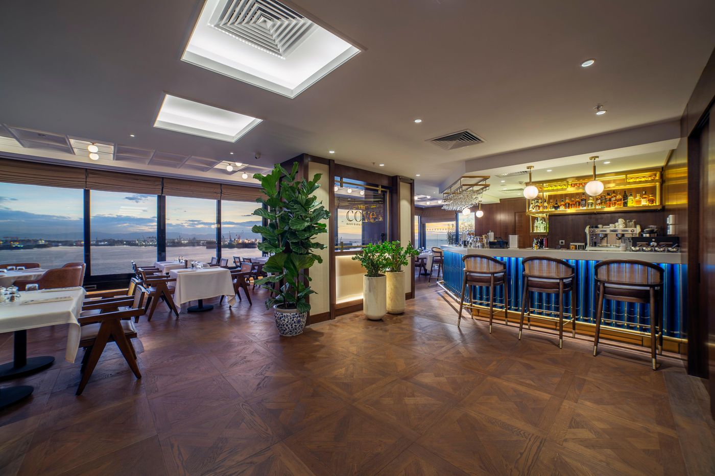 Holiday Inn Istanbul Tuzla Bay-Turkey-Istanbul-Bar-3