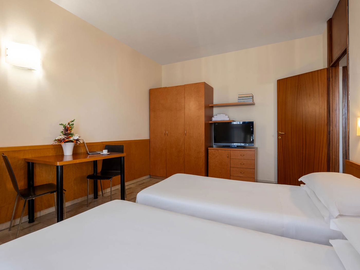 iH-ApartHotel-Milano-Argonne-Park-Room-22