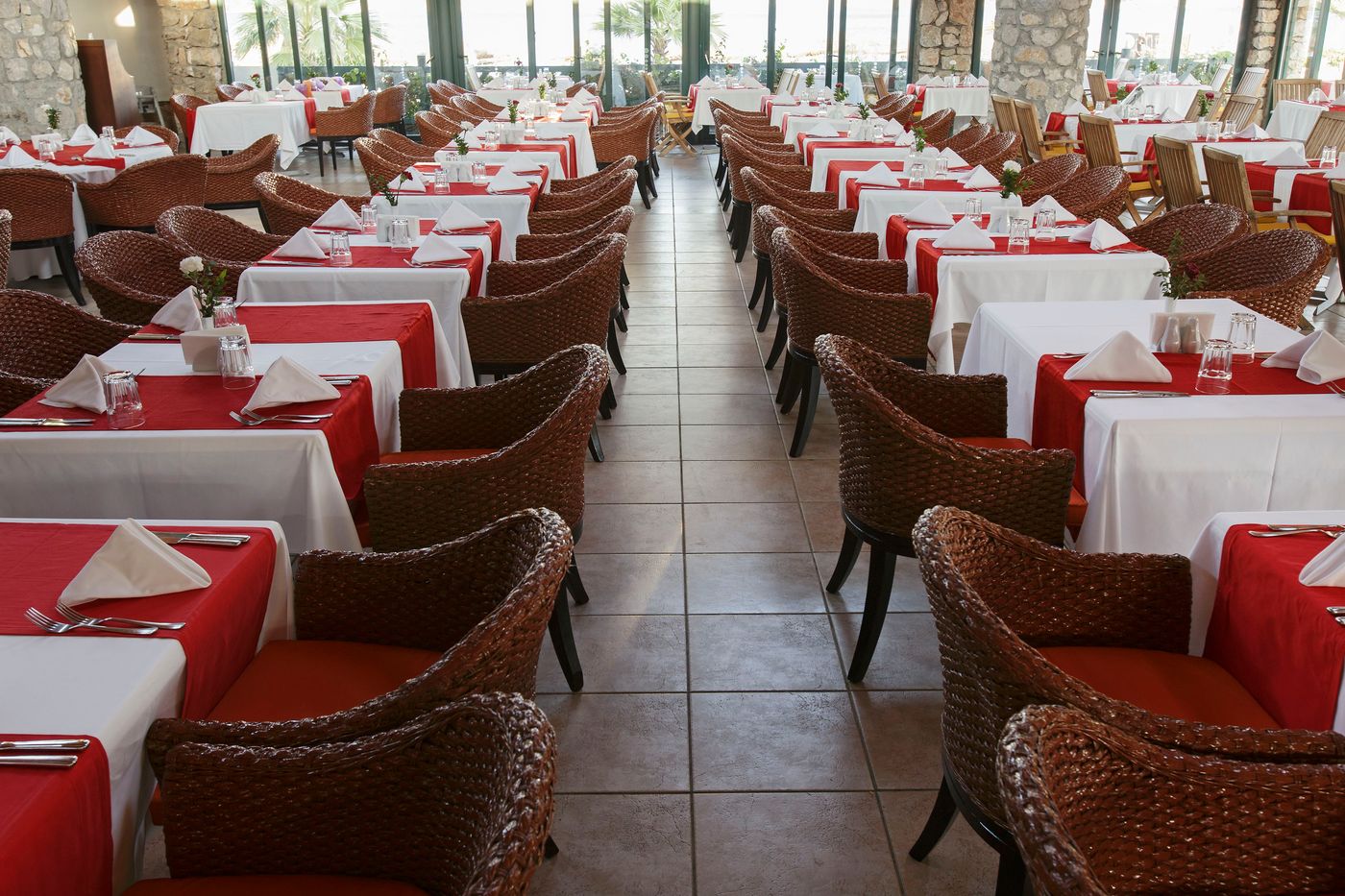 Marti-Resort-Deluxe-Restaurant-37