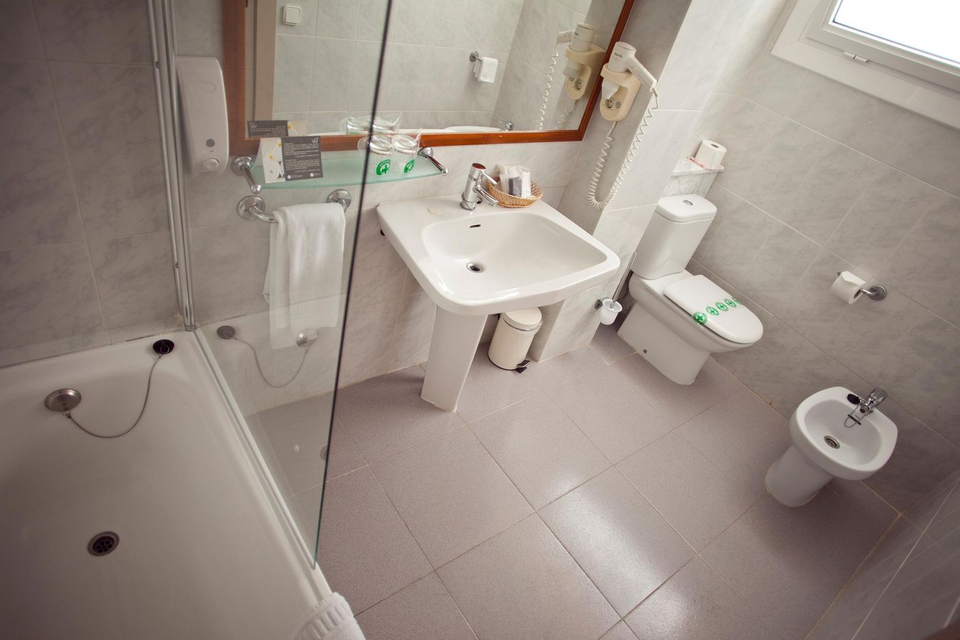 Subur-Maritim-Room-17