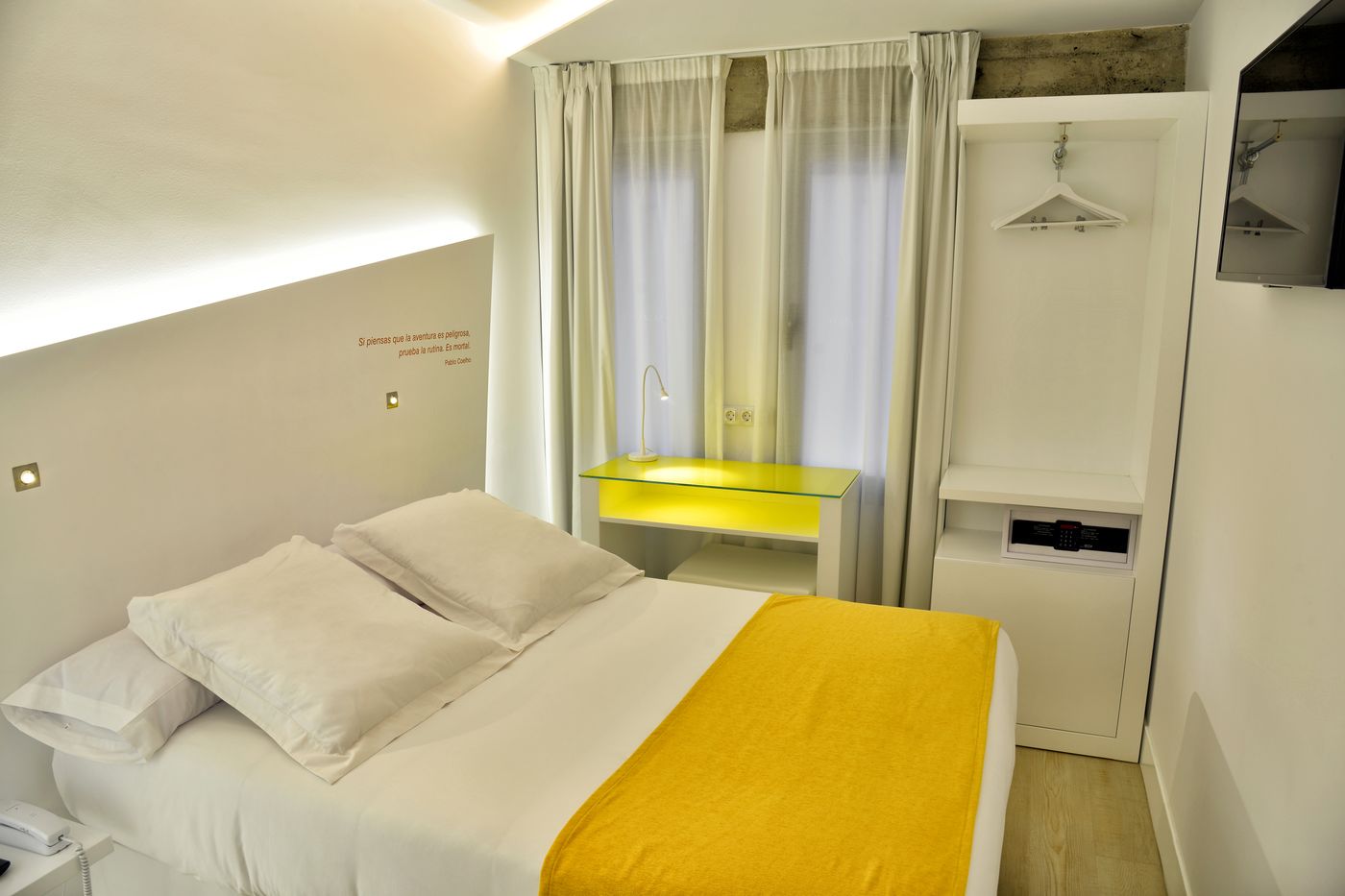 Atarazanas-Malaga-Boutique-Hotel-Room-23