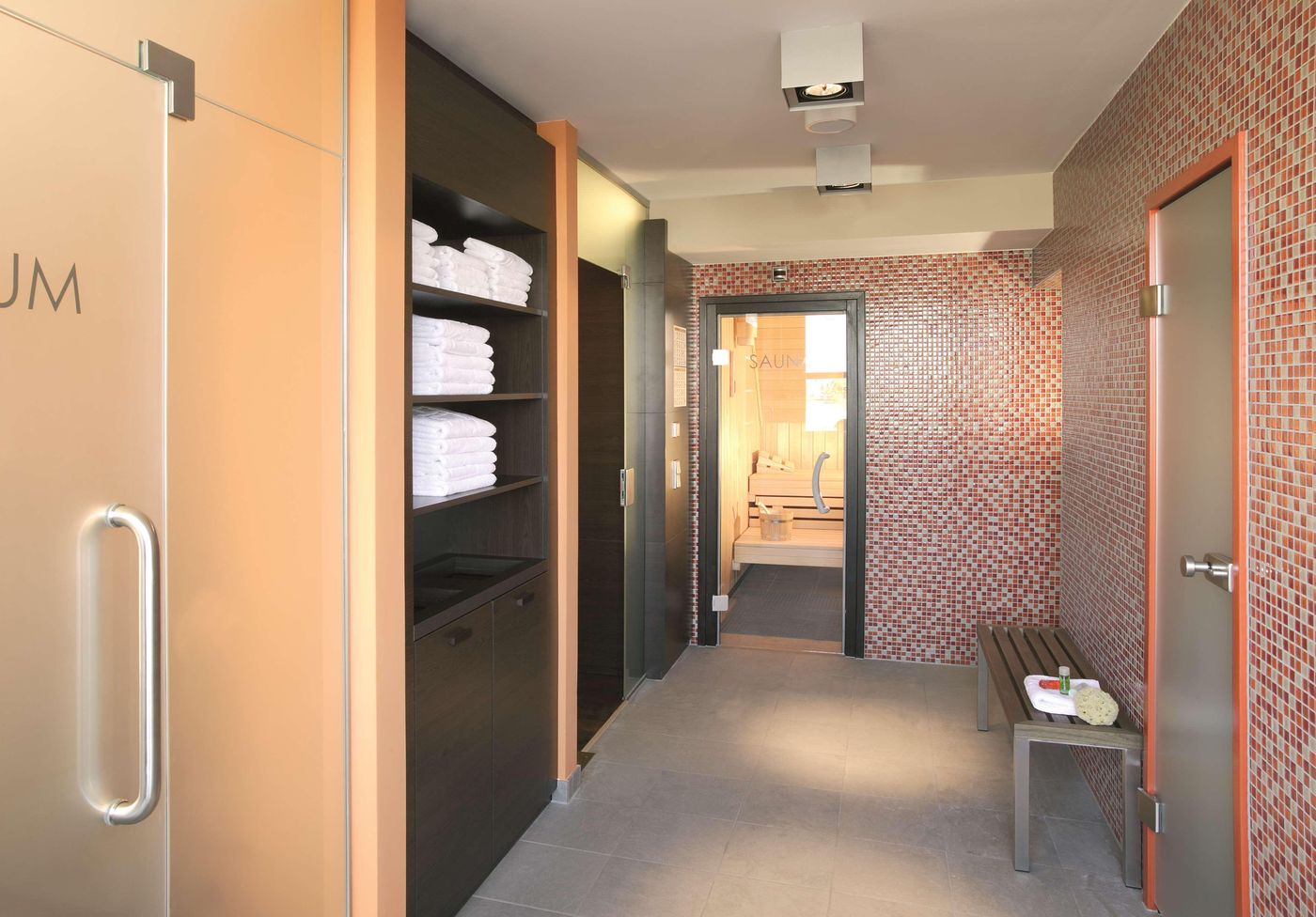 NH-Berlin-Kurfurstendamm-Sports-and-Entertainment-57