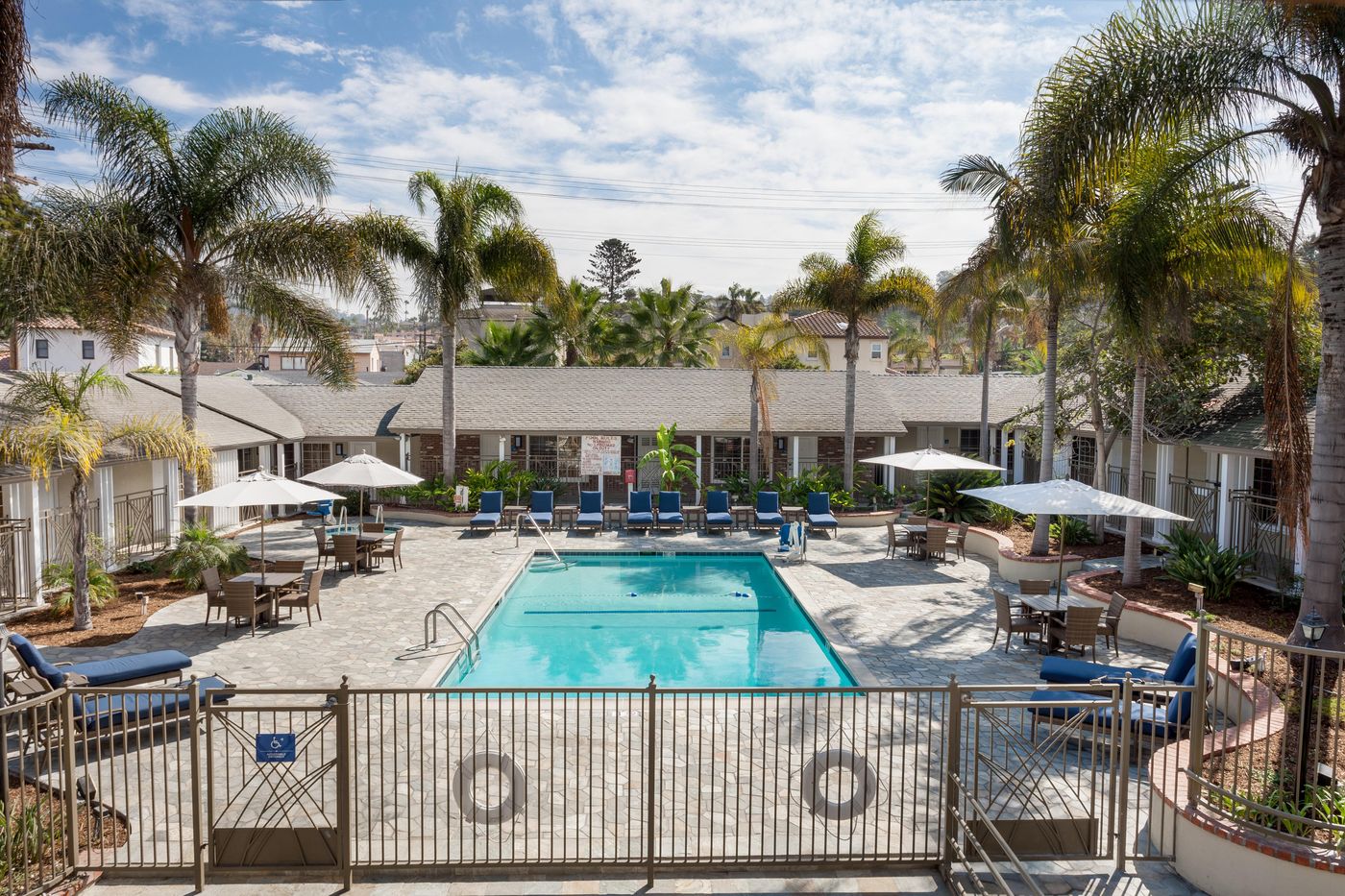 Holiday Inn Express & Suites La Jolla  - United States - LA JOLLA - Pool - 4