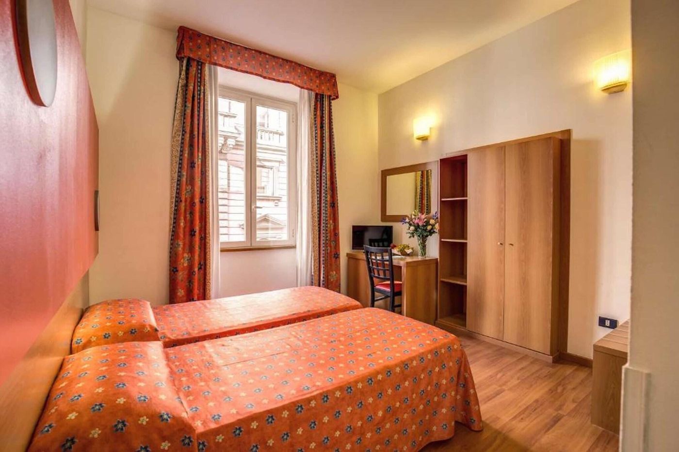 Hotel-San-Remo-Room-21