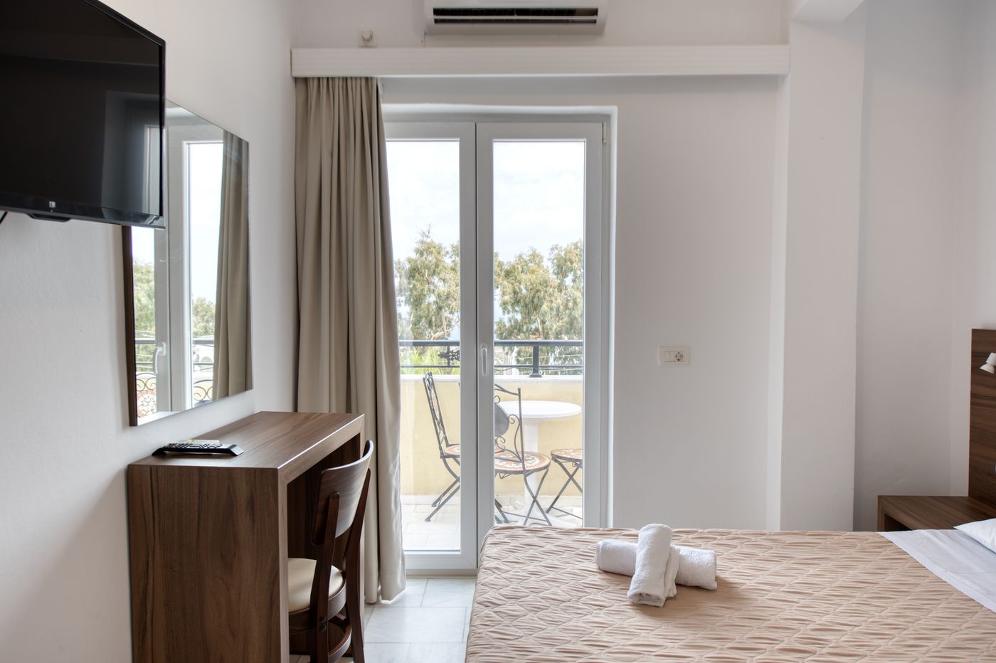 Hotel Santorini-Greece-CYCLADES-Room-9