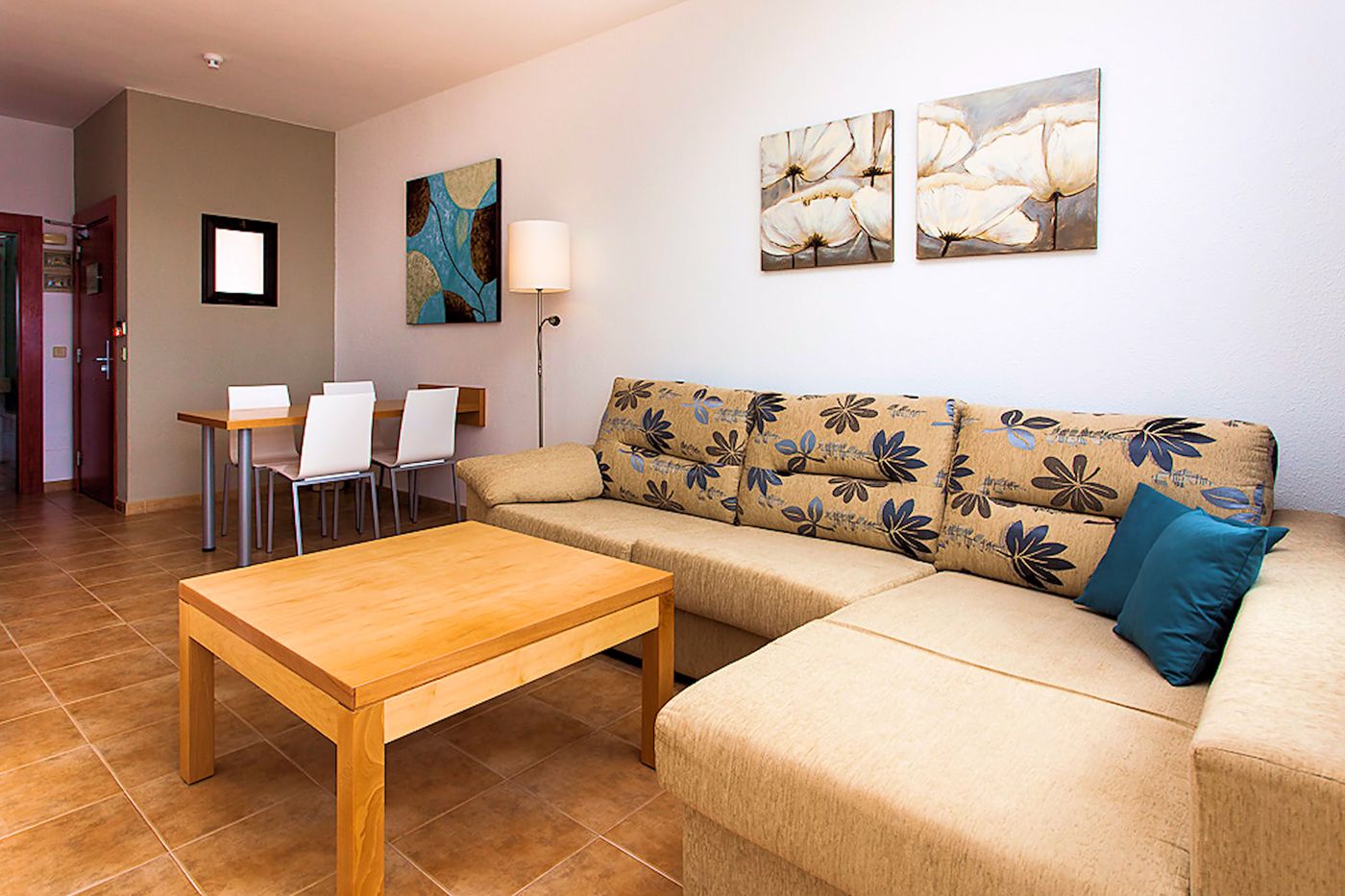 SBH-Royal-M----nica-Room-14