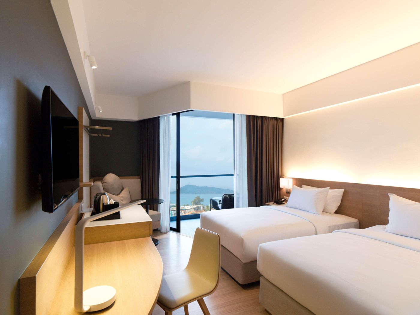 Andaman-Beach-Hotel-Phuket-Handwritten-Collection-Room-32