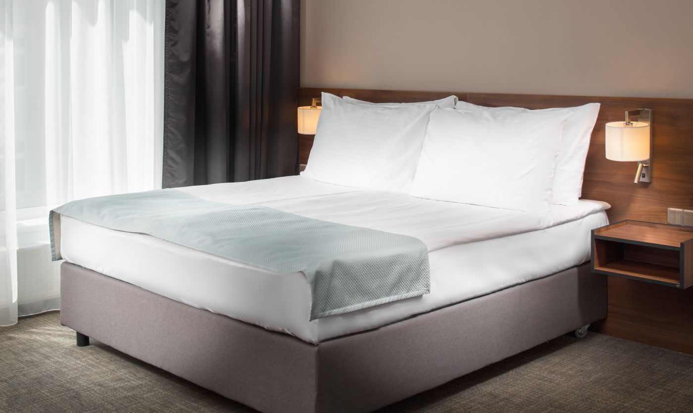 Holiday-Inn-Prague-Congress-Centre-Room-35