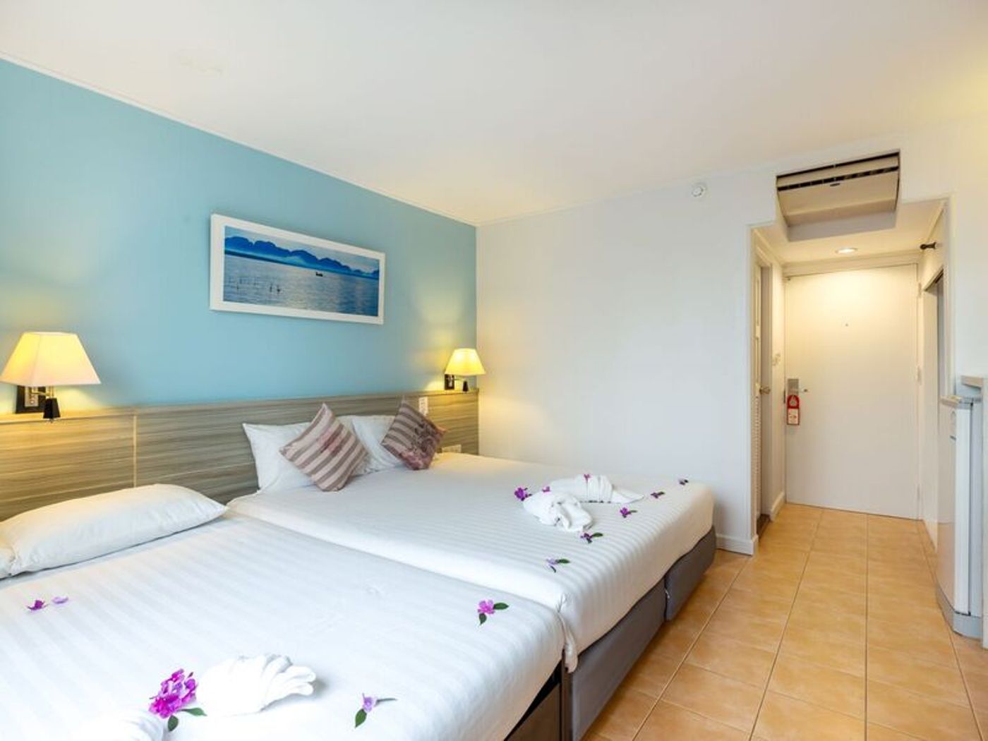 ON-Hotel-Phuket-Room-17