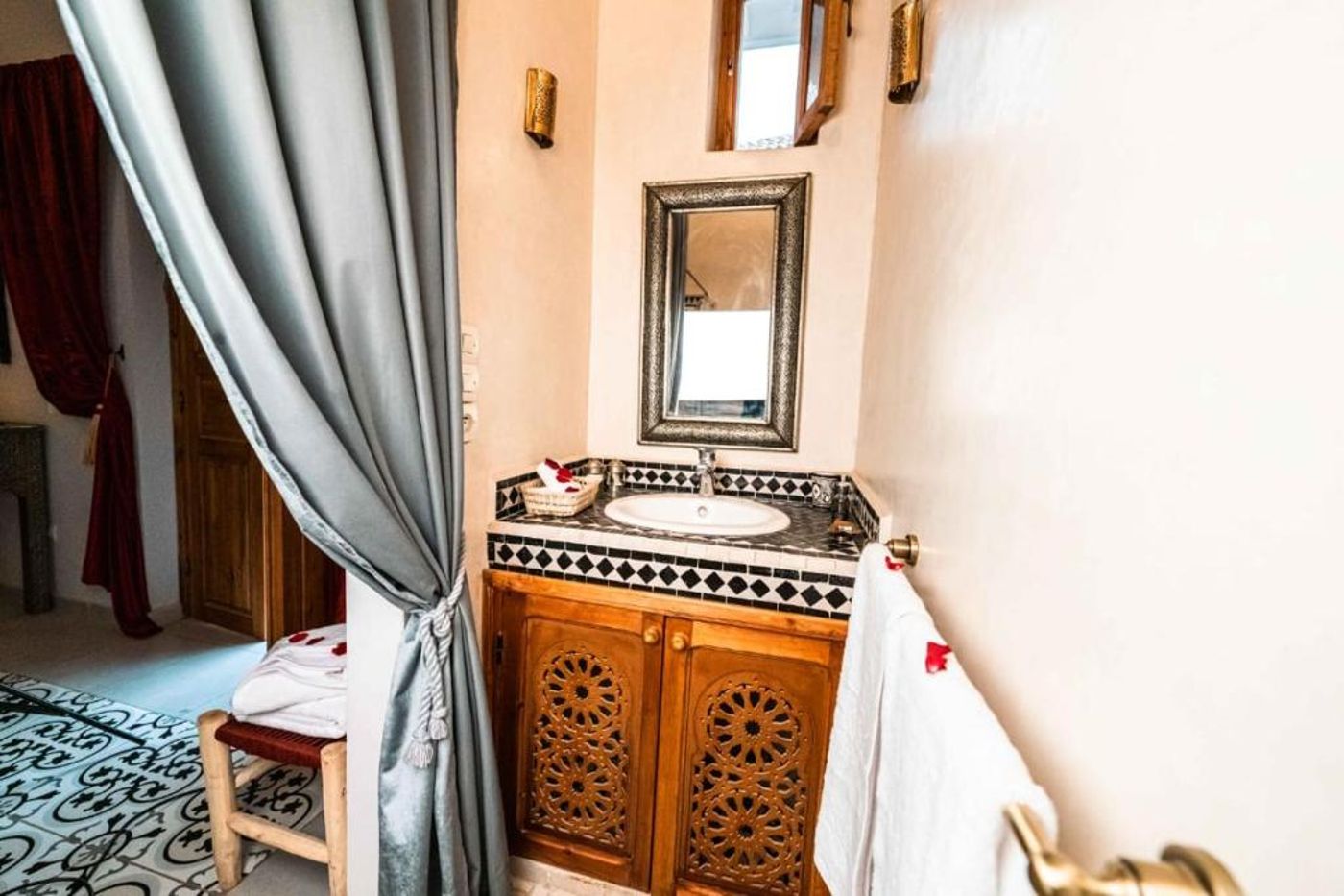 Riad Kiyanjana 08.09