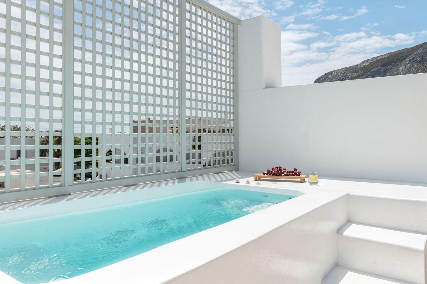 Santorini-Kastelli-Resort-Room-12