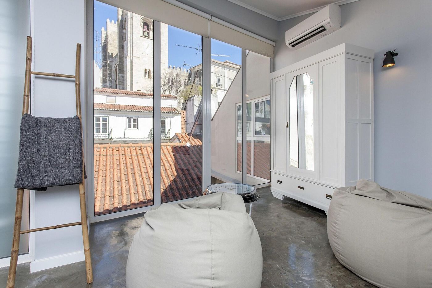 Emporium-Lisbon-Suites-Room-1