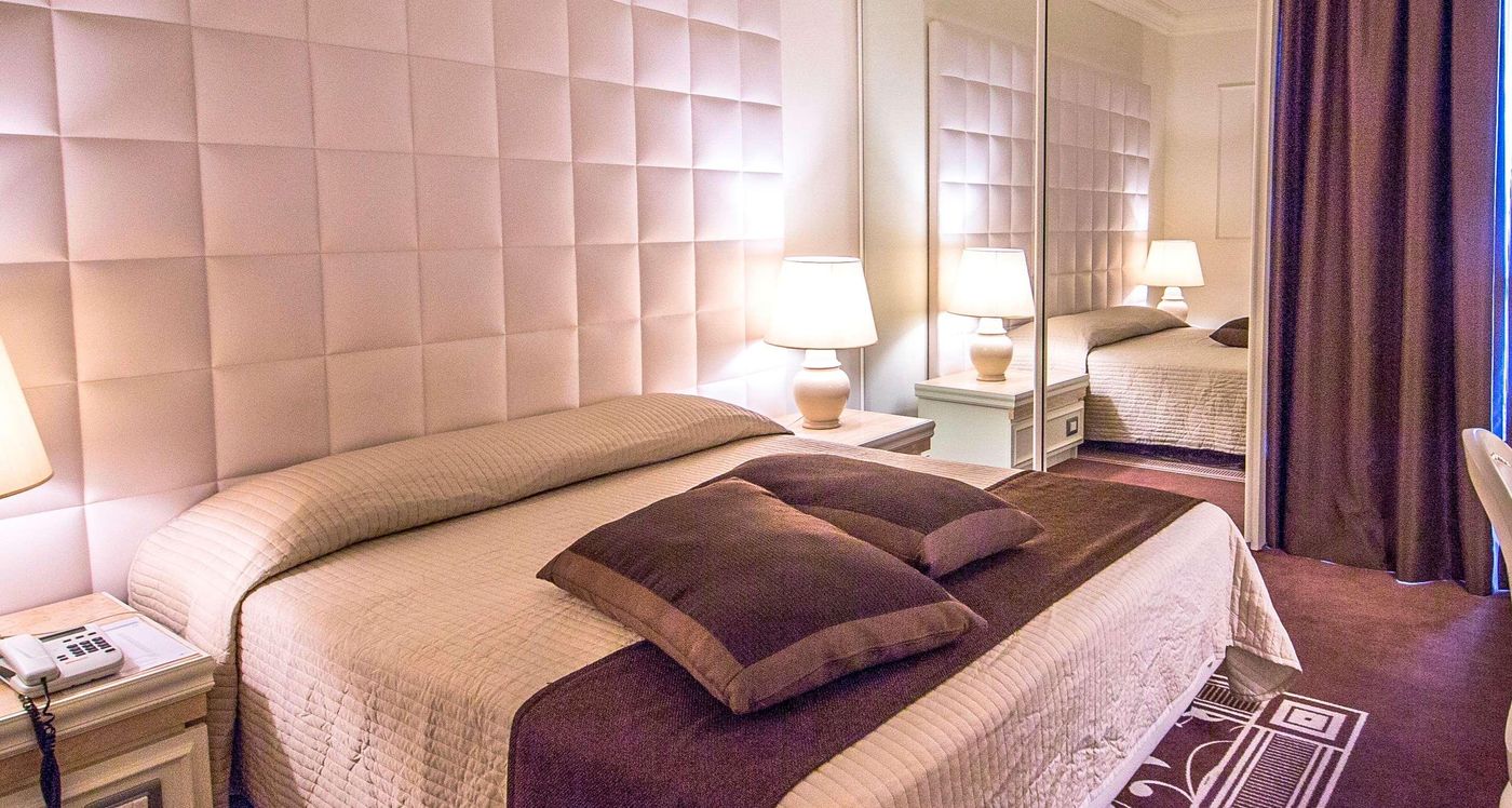 Etrusco-Arezzo-Hotel--Sure-Hotel-Collection-by-Best-Western-Room-21