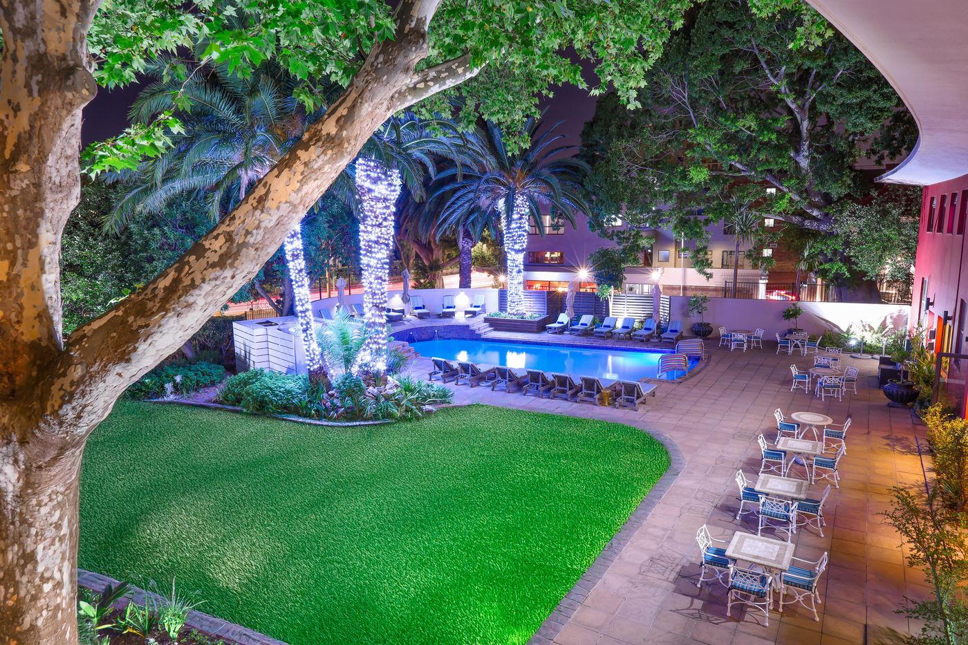 SunSquare-Cape-Town-Gardens-Terrace-25