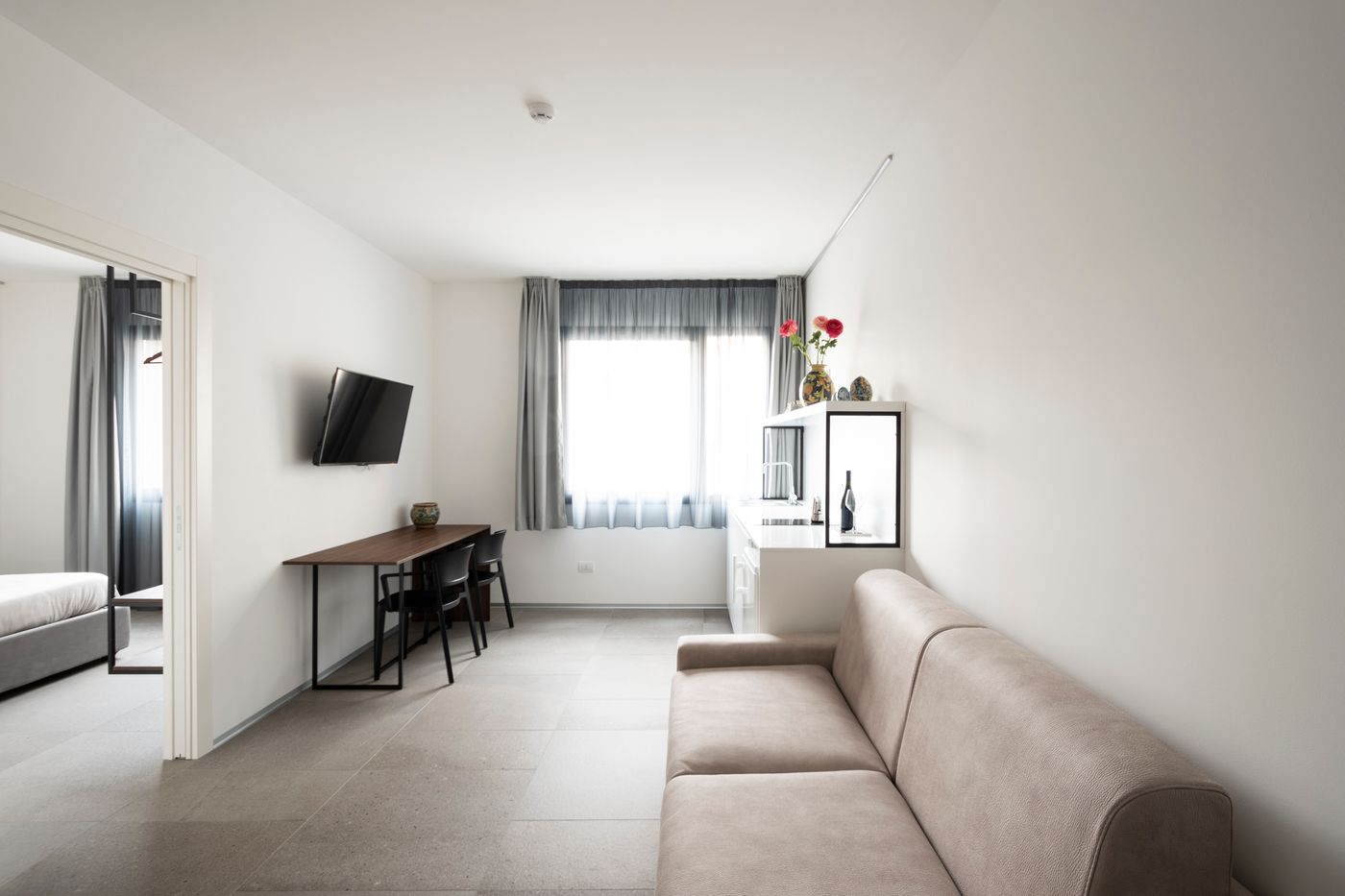 Alkamuri-Posh-Hotel---Spa-Room-12