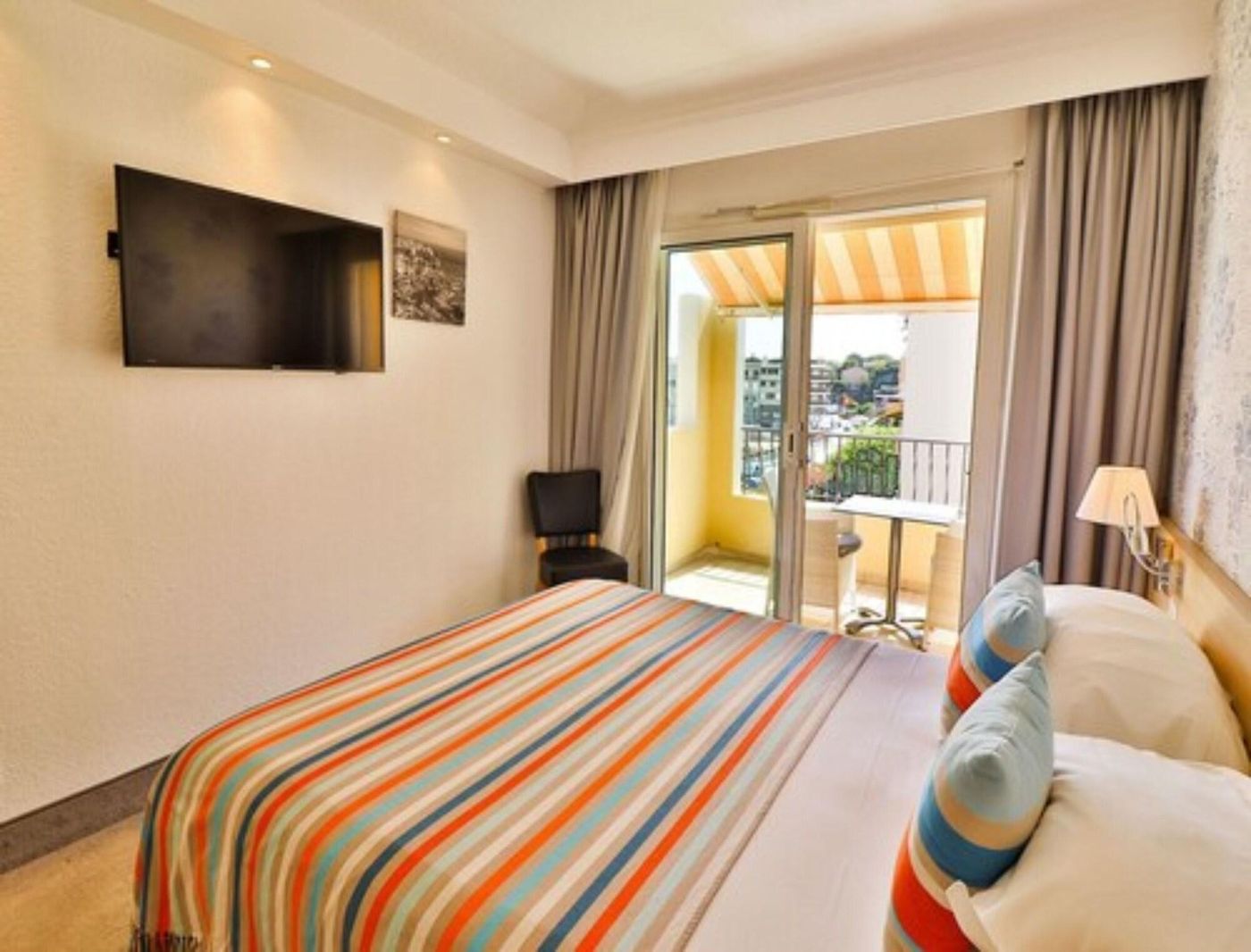 Hotel-Le-Petit-Prince-Room-21