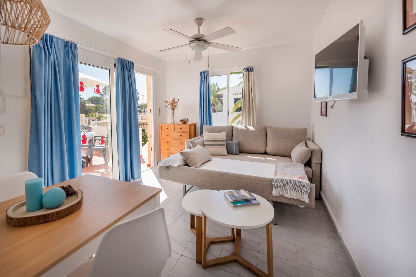 Las-Brisas-I---II-Room-37