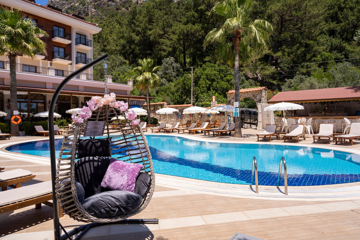 Meril-Hotel-General-view-2