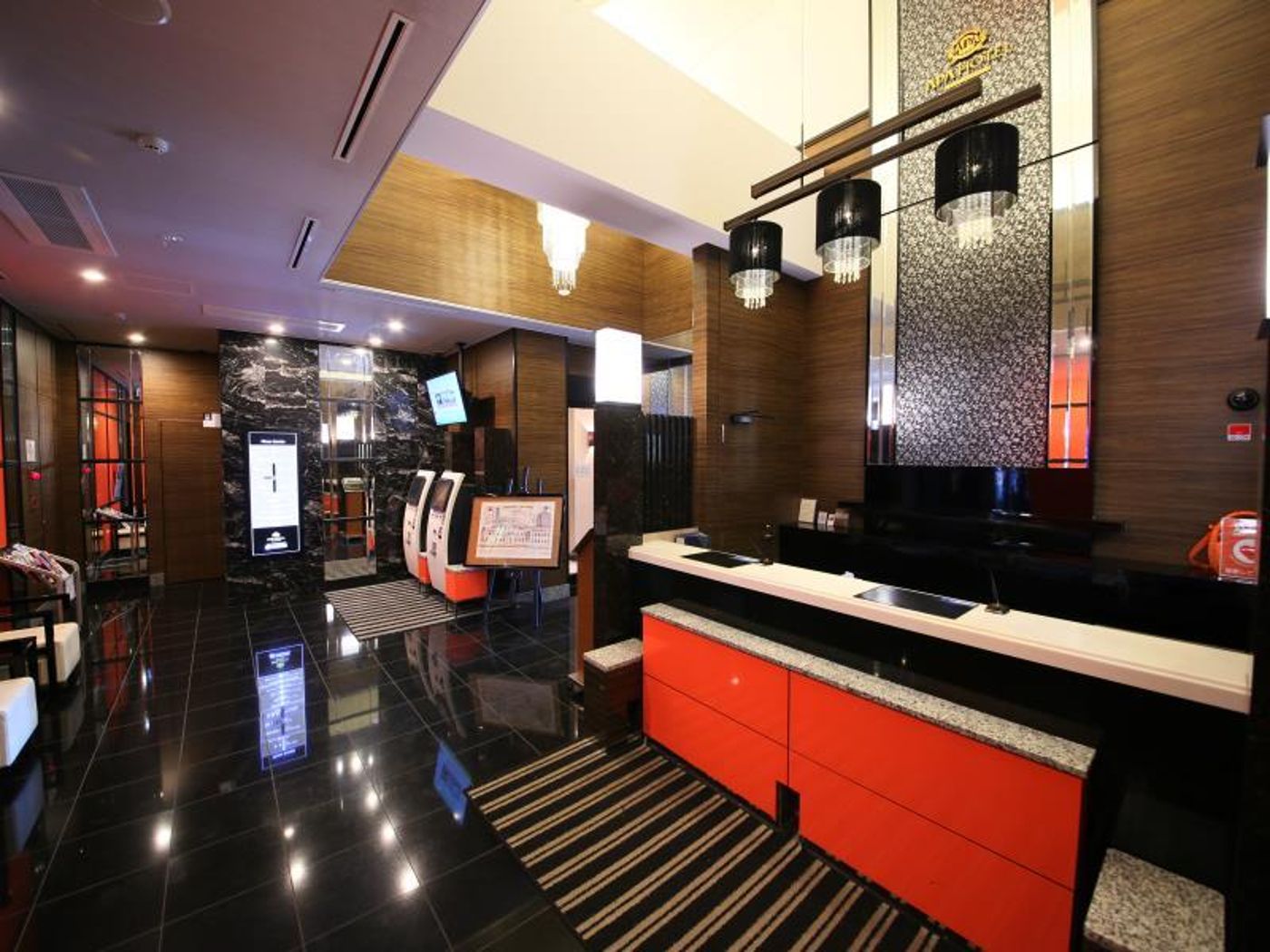 APA Hotel Tsukiji Eki Minami-Japan-Tokyo-Lobby-6