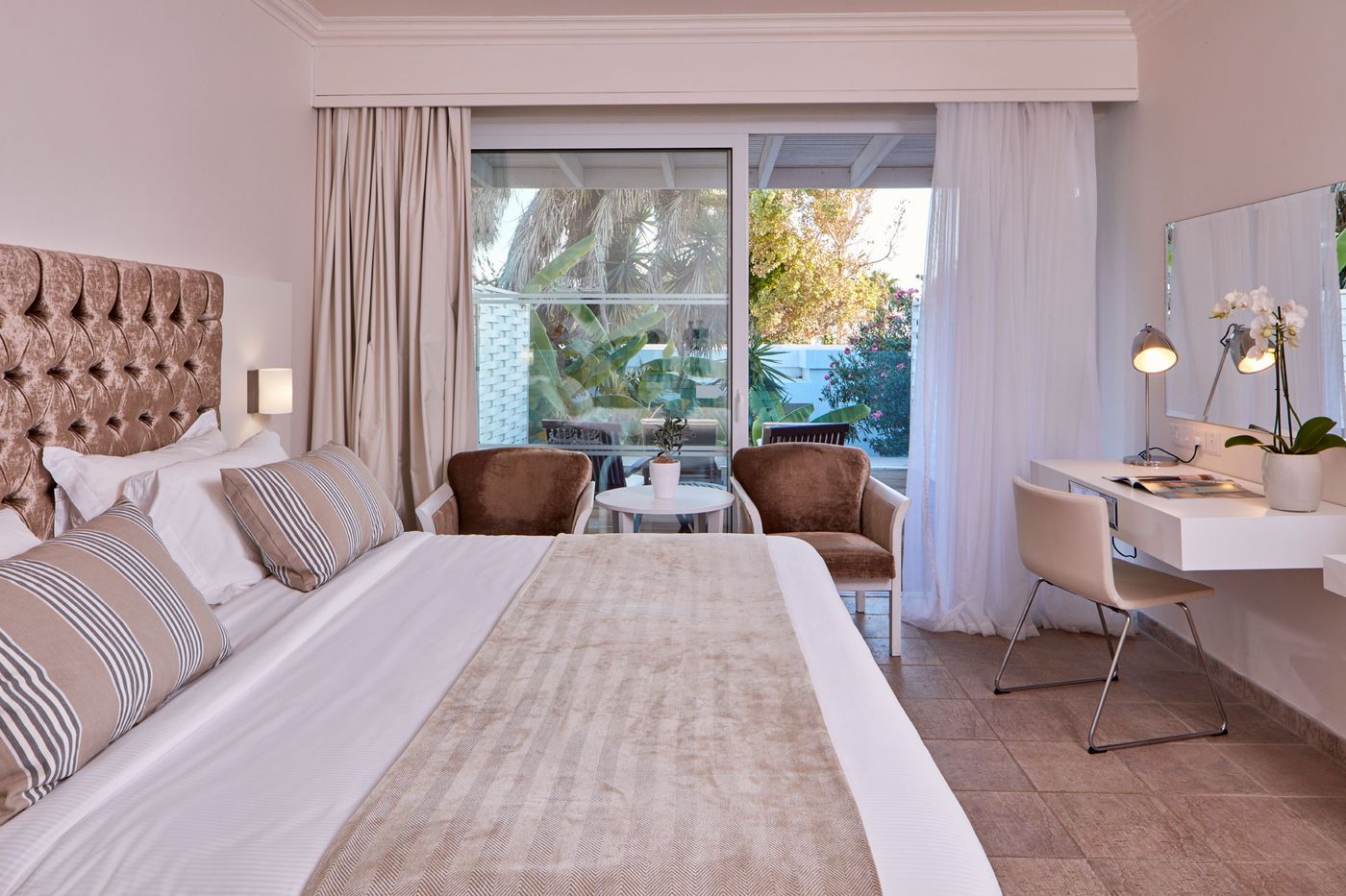 Grecian-Bay-Hotel-Room-23