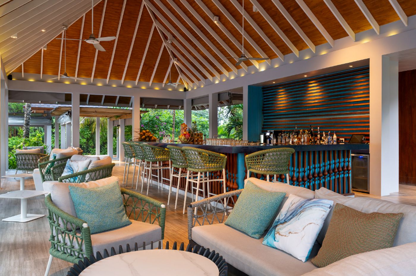 Niva Dhigali Maldives 12.03