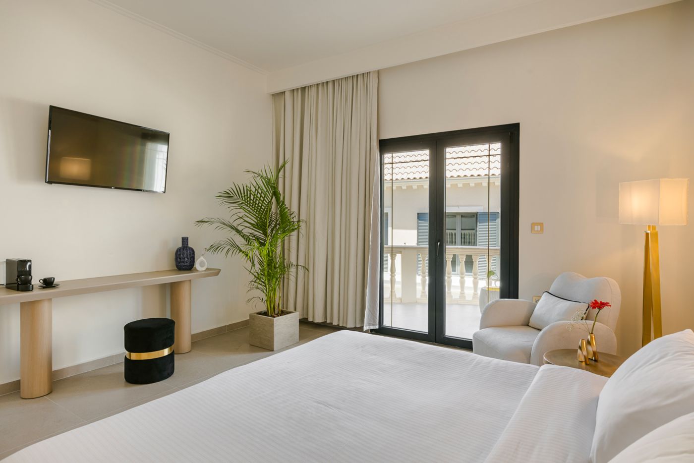 The-Alley-Hotel-Room-13