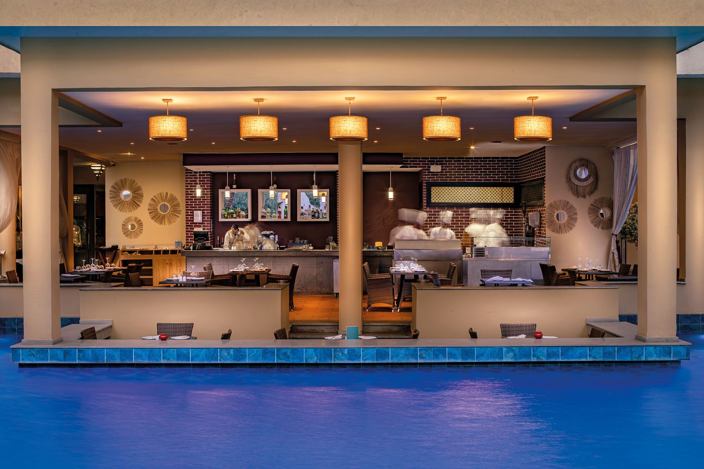 Red-Hotel-Restaurant-35