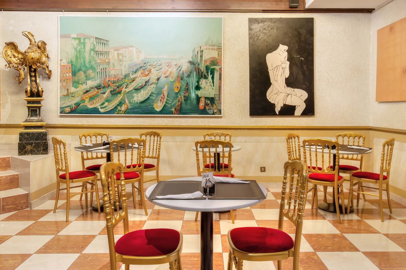 La-Fenice-et-des-Artistes-Bar-22