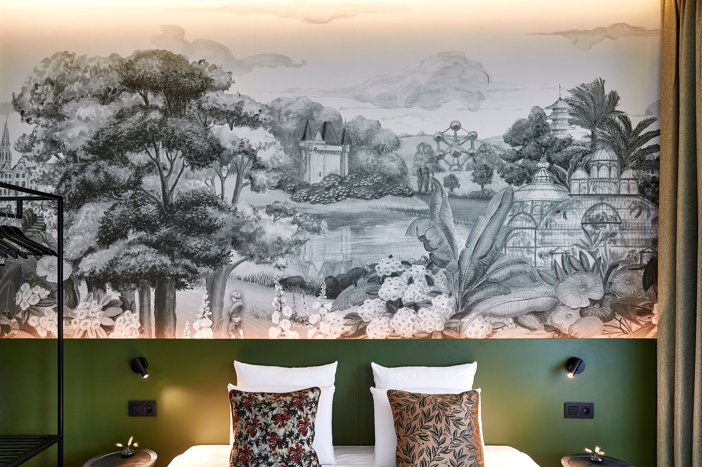 Urban-Yard-Hotel-Room-35