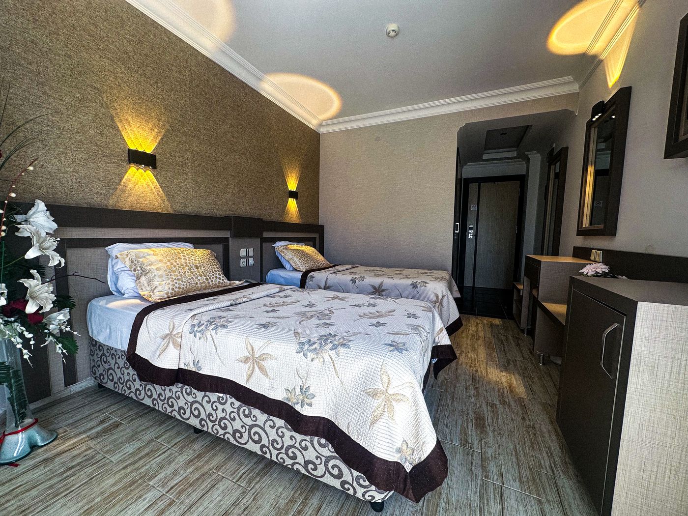 Monte-Carlo-Hotel-Room-21