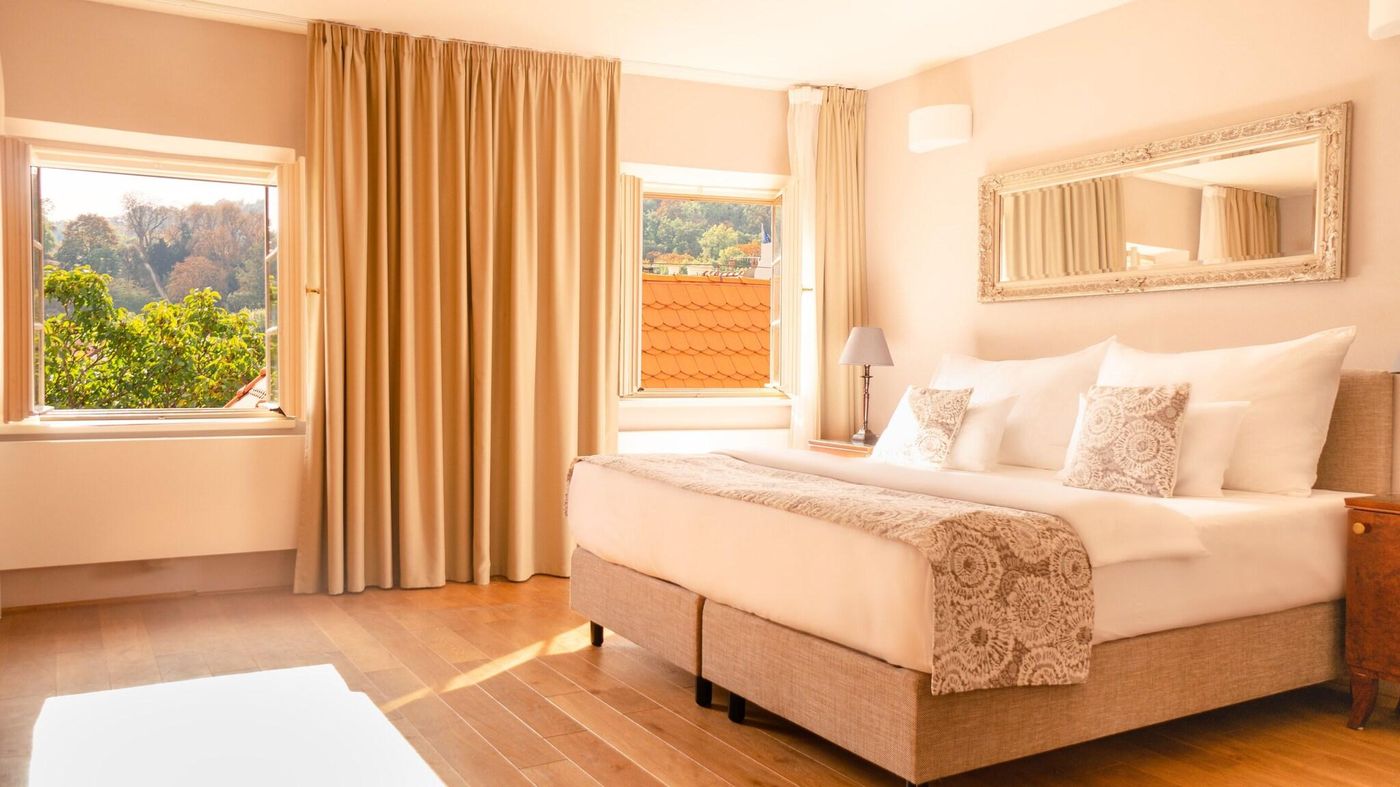 Hotel-Golden-Key-Room-11