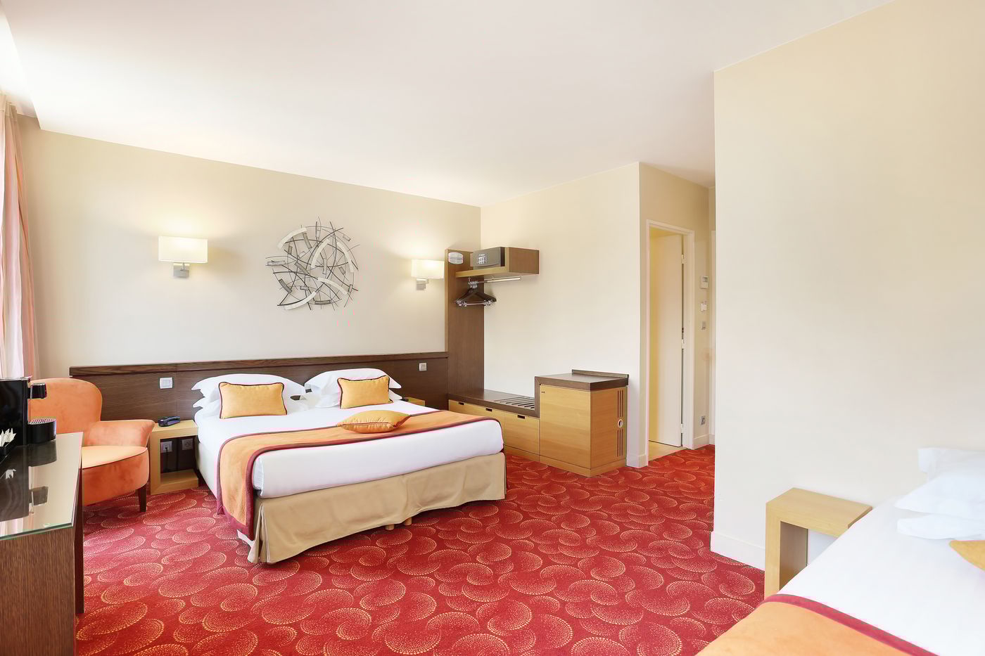 Le-Grand-Hotel-de-Normandie-Room-14