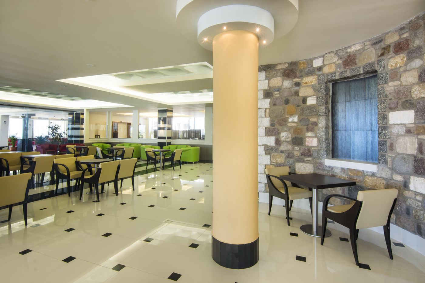 Kouros-Palace-Bar-56