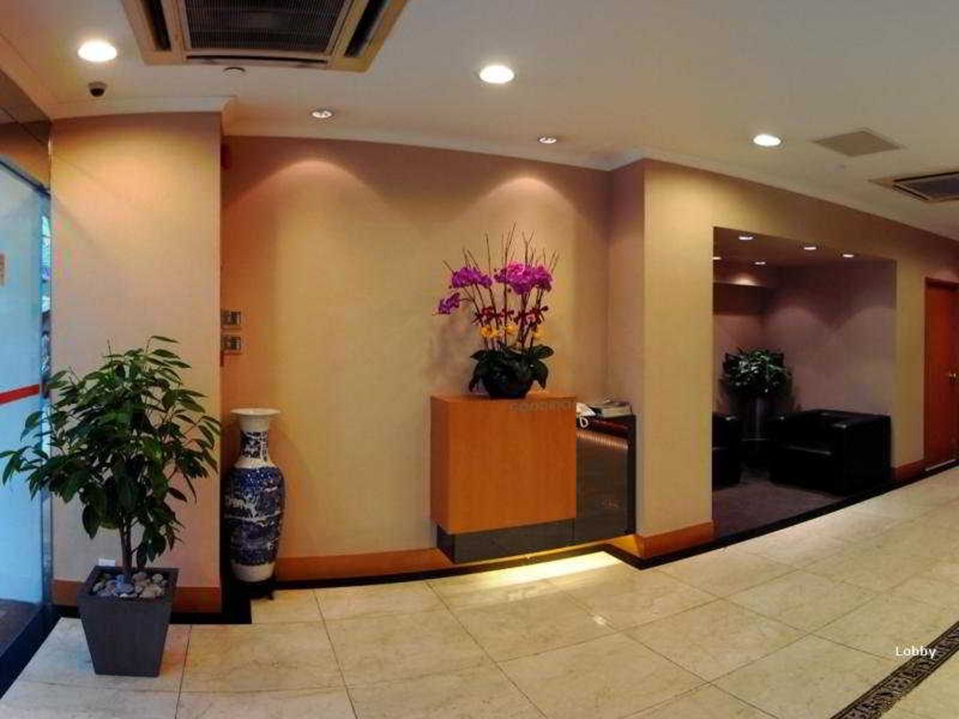 Goodrich-Hotel-Hong-Kong-Lobby-6
