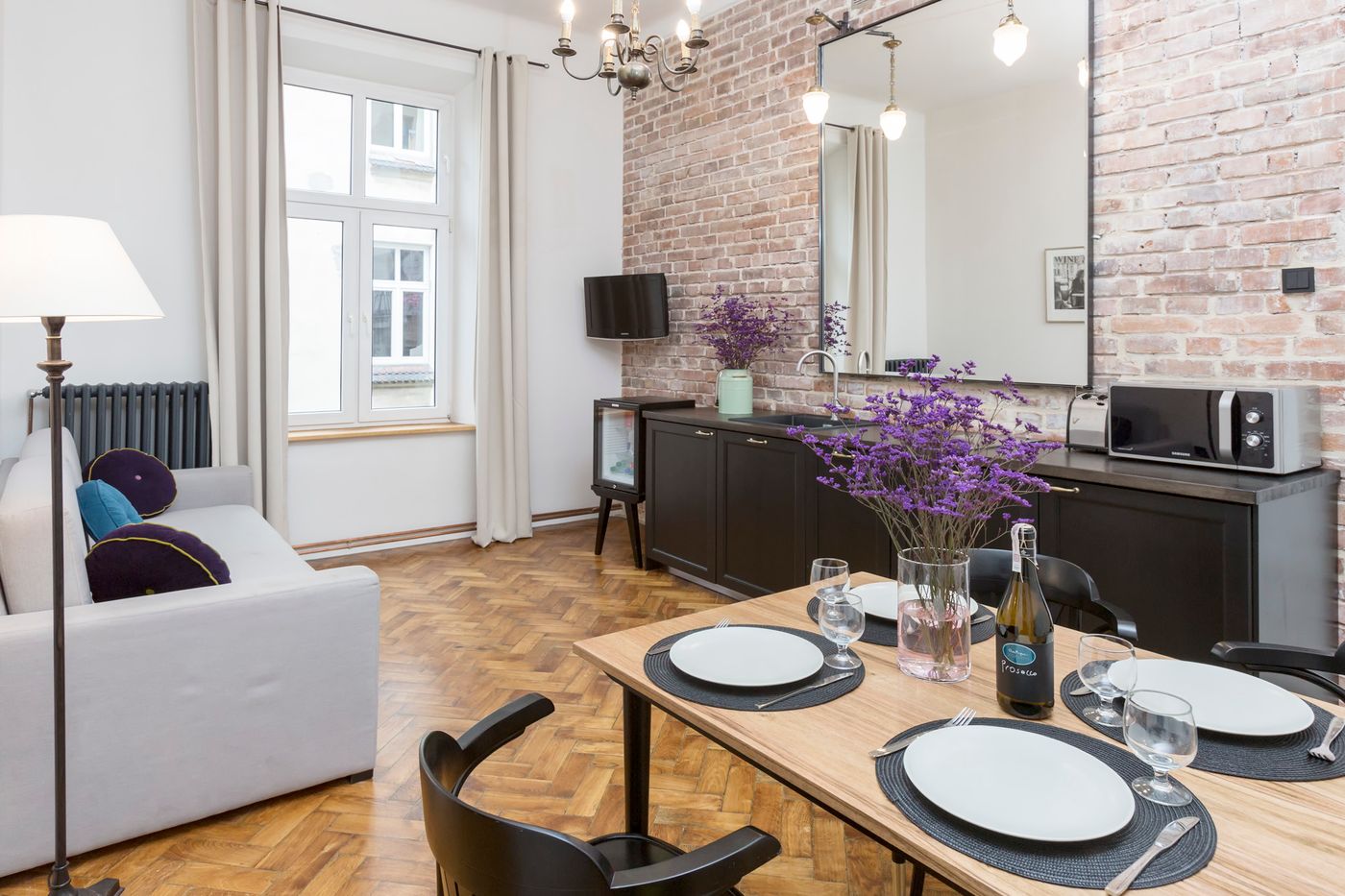 Antique-Apartments-Plac-Szczepanski-Room-9