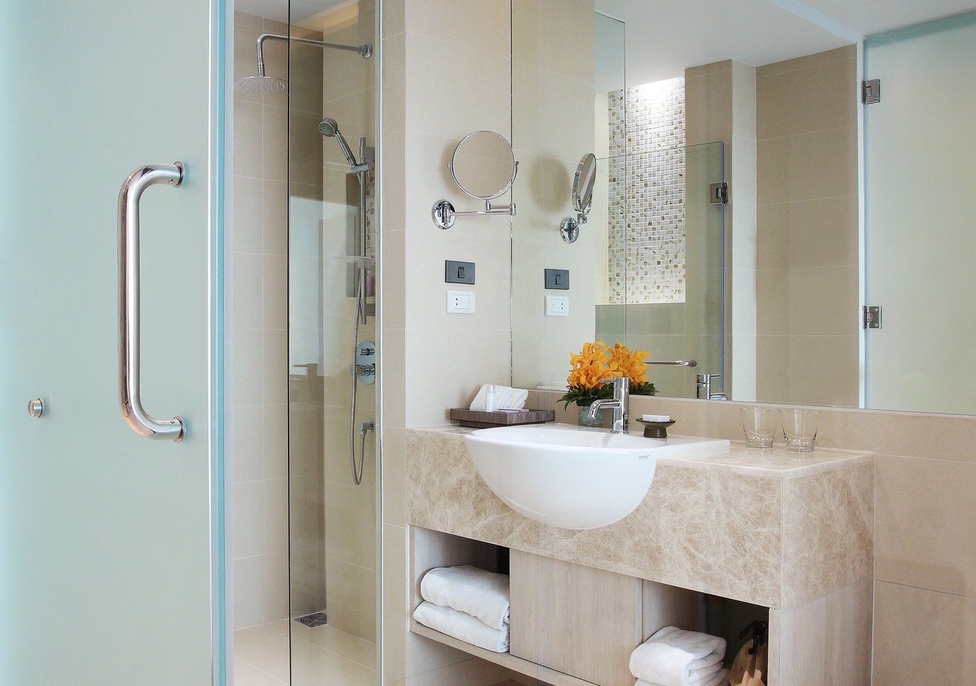 Splash-Beach-Resort-Room-56