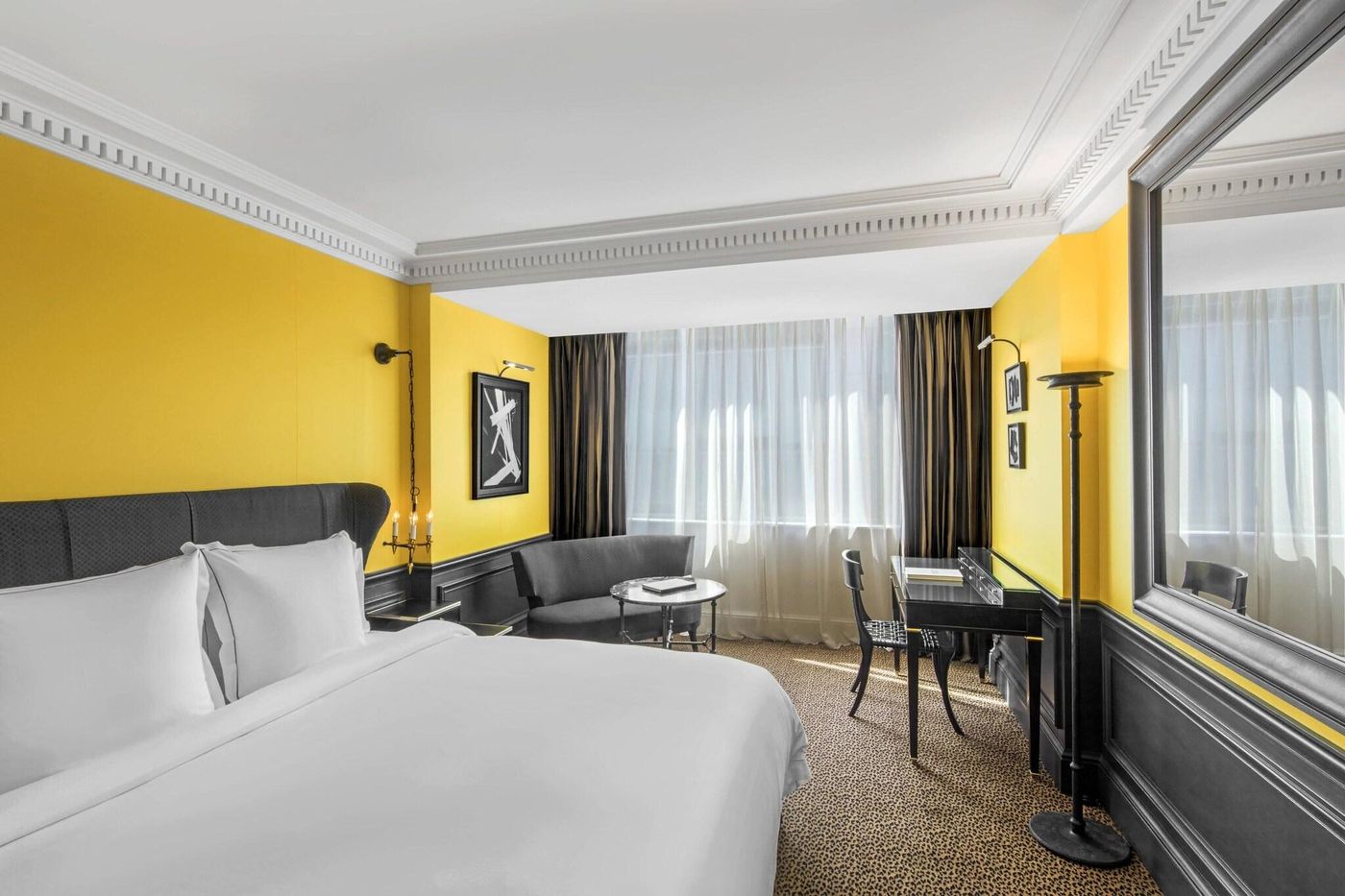 Hotel-de-Berri-Champs-Elysees--a-Luxury-Collection-Hotel--Paris-Room-40